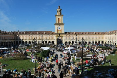 Mercatino di antiquariato